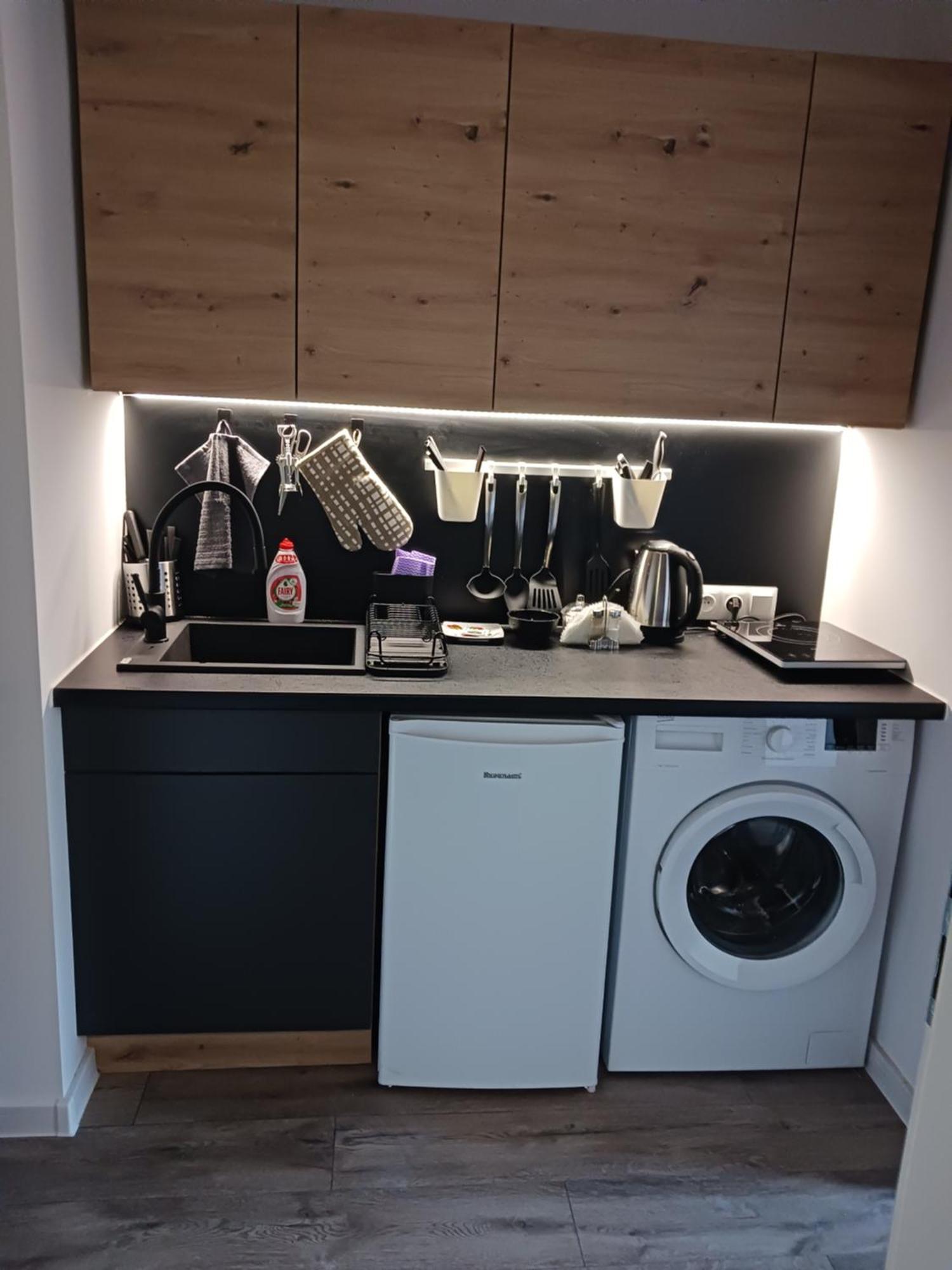 Apartamenty Marco 3-Bis- Przy Dworcu-Stare Miasto-Super Wi Fi คราคูฟ ภายนอก รูปภาพ